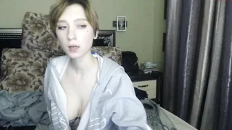 skylormori 939_female_chaturbate