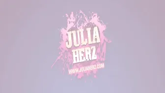 mydirtyhobby Julia-Herz Geil am ersten Arbeitstag