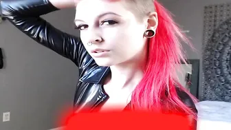 mohawk molly head bitch2_480p