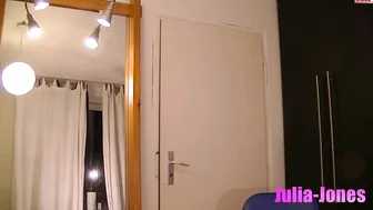 Julia-Jones - Wichsanleitung deiner Nachhilfelehrerin