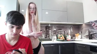 green_cryst 5.04.2020 807 couple chaturbate