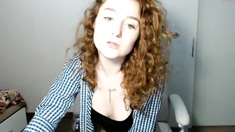 curlycutie19 5.42.019 47 female chaturbate