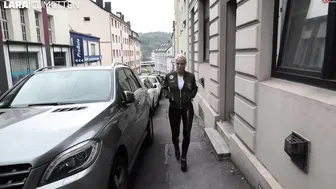 Lara CumKitten FICKEN f??r den KFZ Service LATEX BITCH in der Werkstatt VOLLGESPRITZT 29.10.18