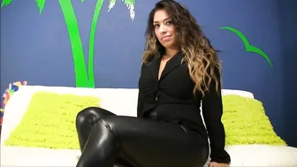 Sandra Latina_Ass Worship The Office Goddess