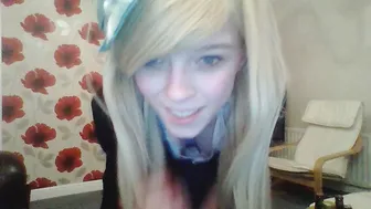 Lewd Lychee_School Girl Strip Tease