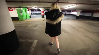 LenaSpanks Cumming In A Public Parking Garage