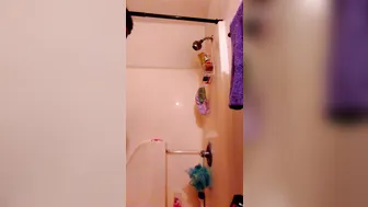 annabelle bestia shower time