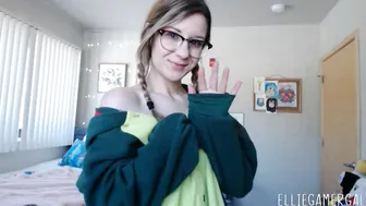 EllieGamerGal _04 - Cute Pigtails And Masturbating