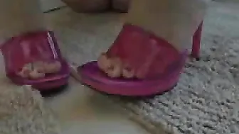 Richelle Ryan _[0162240] VIDEO- Sexy shoes and Glass Toy! [2017-04-16]