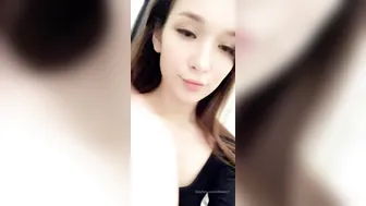 ELLIE LEEN onlyfans 2019-12-23 No need panties