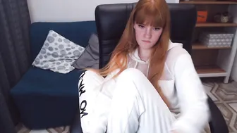 andromeda_red 6092020 001_female webcam