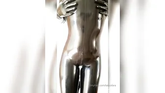 LATEXX LARA onlyfans 9