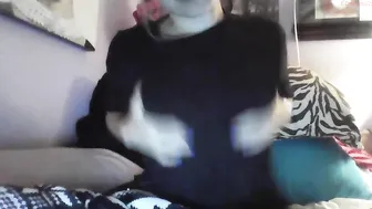 yourbabylynn23 chaturbate hot young lady caresses big tits