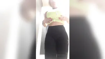 misslyndaleigh 10.01.2020 18534363 I know you want to see this tight gym leggings vid