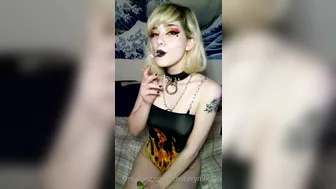 VERONIKA STRAWBERRY aka STRWBRRYMLK420 onlyfans Video45