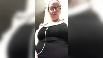 mrssiren 16 01 2018 1606688 Rubbing one out in the gym bathroom