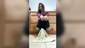 junifurmoon_Thanks for subscribing. I made this foot job video just for you._13459842