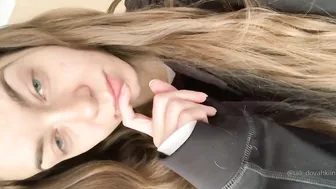 tali_dovahkiin 13 02 2020 21994584 CLIP Feeling bad this morning