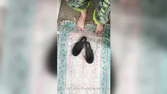 theperfectmistress_Video walking around slipping o_22603951