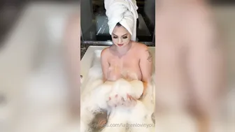 laurenlovinyou 04.09.2020  5 Can you wash my back daddy