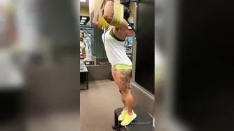 queenkarma69 09.02.2020 Abs and glutes for the win Lol figured you guys might