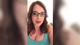 maggiegreenlive 01.11.2019 Hiiii Just got done shooting How do I look