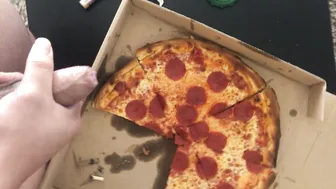 latinmamicd22 02.12.2019 Cum on Pizza