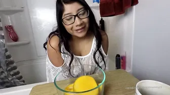 irlmommy23 05.09.2019 Mango body rub. I know this is a little tame compared t