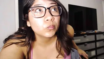 irlmommy23 01.03.2020 big milf titties up clsoe St