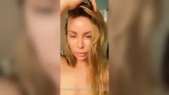 xnicoleanistonx Good night... long day today so happy to finally be home and