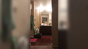 xnicoleanistonx Nude hallway handstand... lol. stupidhumantricks