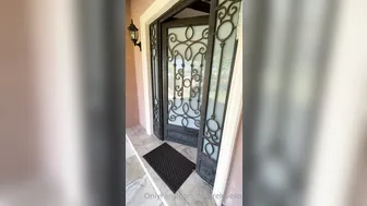 moorelovexo 14.05.2020 Woke up showered n got the mail..