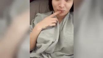 priya y 08.01.2020 Lazy horny day in bed VIDEO