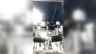 simmithenerd 29.01.2020 3 sets of 12 kneeling leg curls getting those quads r