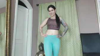 Erin Marie O'Keefe aka Goddess Green Eyed Super-loser-leggings-and-thong-femdom