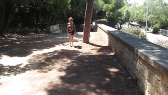 deauxma 1.21.0201 1.07.5921 Video of me walking around a park in Barcelona Spain.