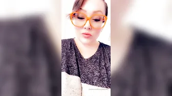 bunnydelacruz69 2.20.1202 19.58.4940 Who wants to play with me Doing cam shows tonight