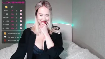 beauty_monica harlot gets an orgasm
