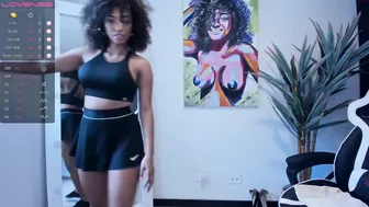 kleogold smeared her incredibly hot body with oil