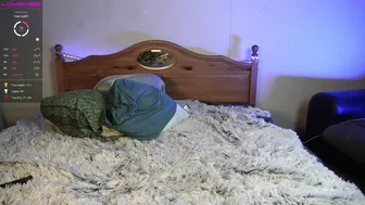 little_dutch cute babe masturbating with sex toy