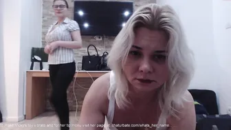 iuliana32 juicy babe caresses pussy