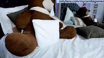 camilagomezz harlot masturbates both holes