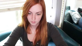 minxymaeve  horny hooker pleasuring self in webcam room