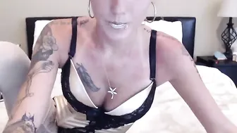 ashlyndiamond  pussy rubbing until orgasm