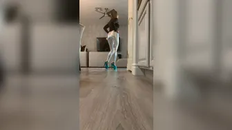 missroxanarae-25-04-2019-6287376-Foot fetish