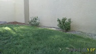 Briana Lee Briana-Lee---Outdoor-Peeing (1)