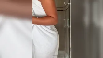 gianasnow 11 04 2020 220604721 Morning shower