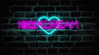 niciXdream under the shower