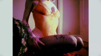 pink pagan Getting High and Cumming HARD ManyVids