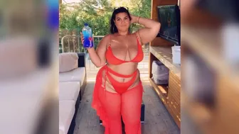 buttercream19 28 07 2020 Playing with the last of the footage from the pool c